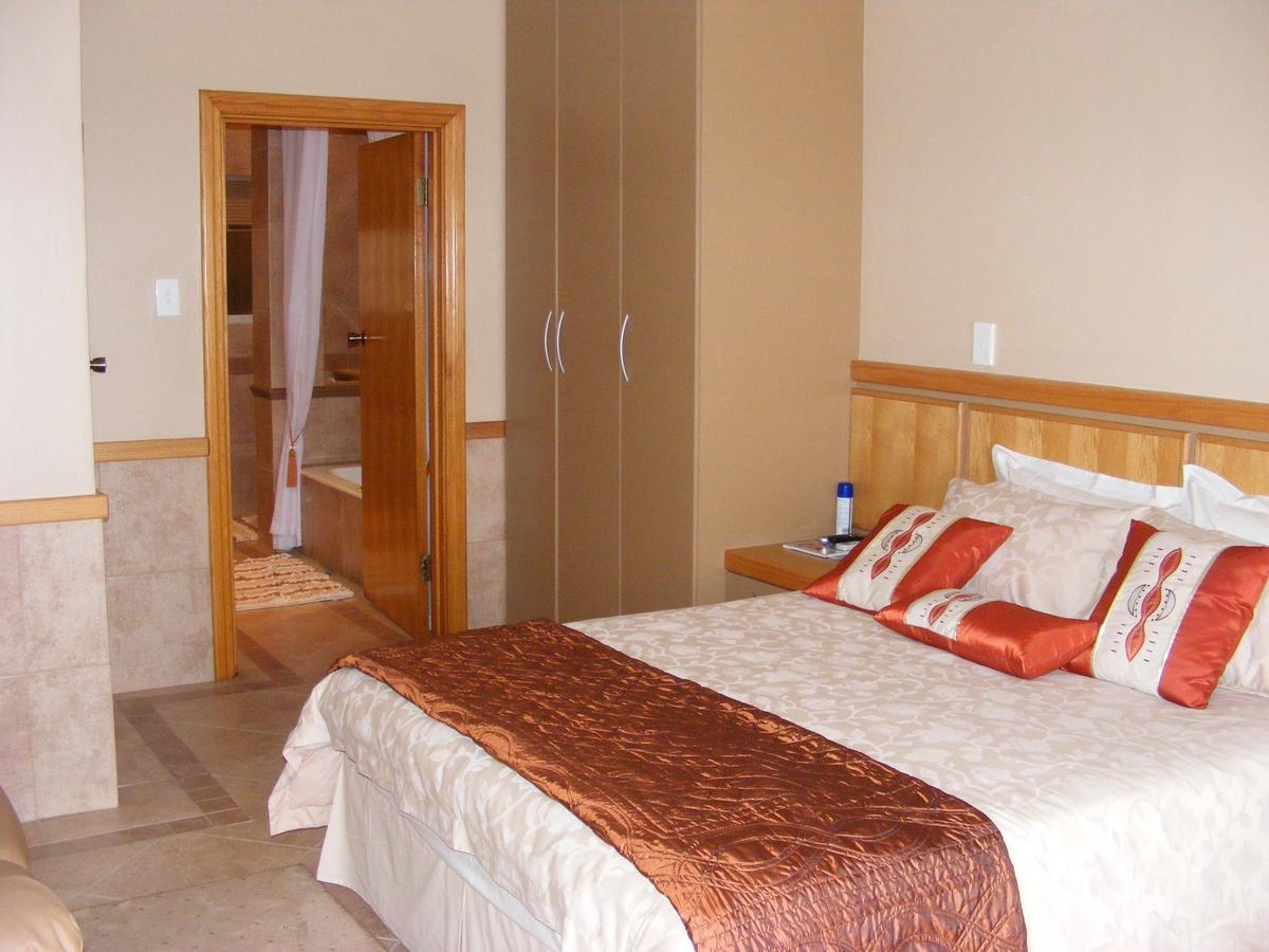 Bubez Guesthouse Barberton Extérieur photo