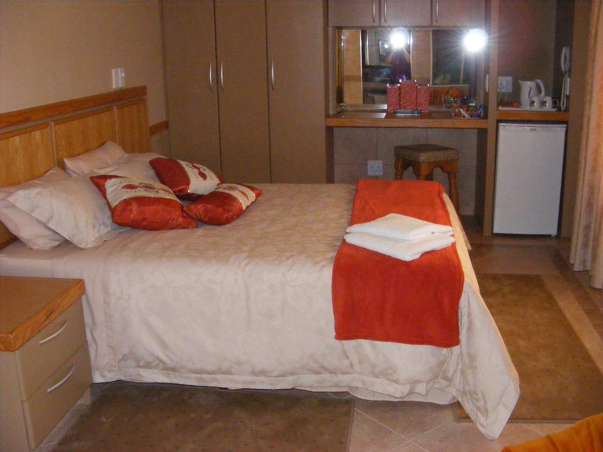 Bubez Guesthouse Barberton Extérieur photo