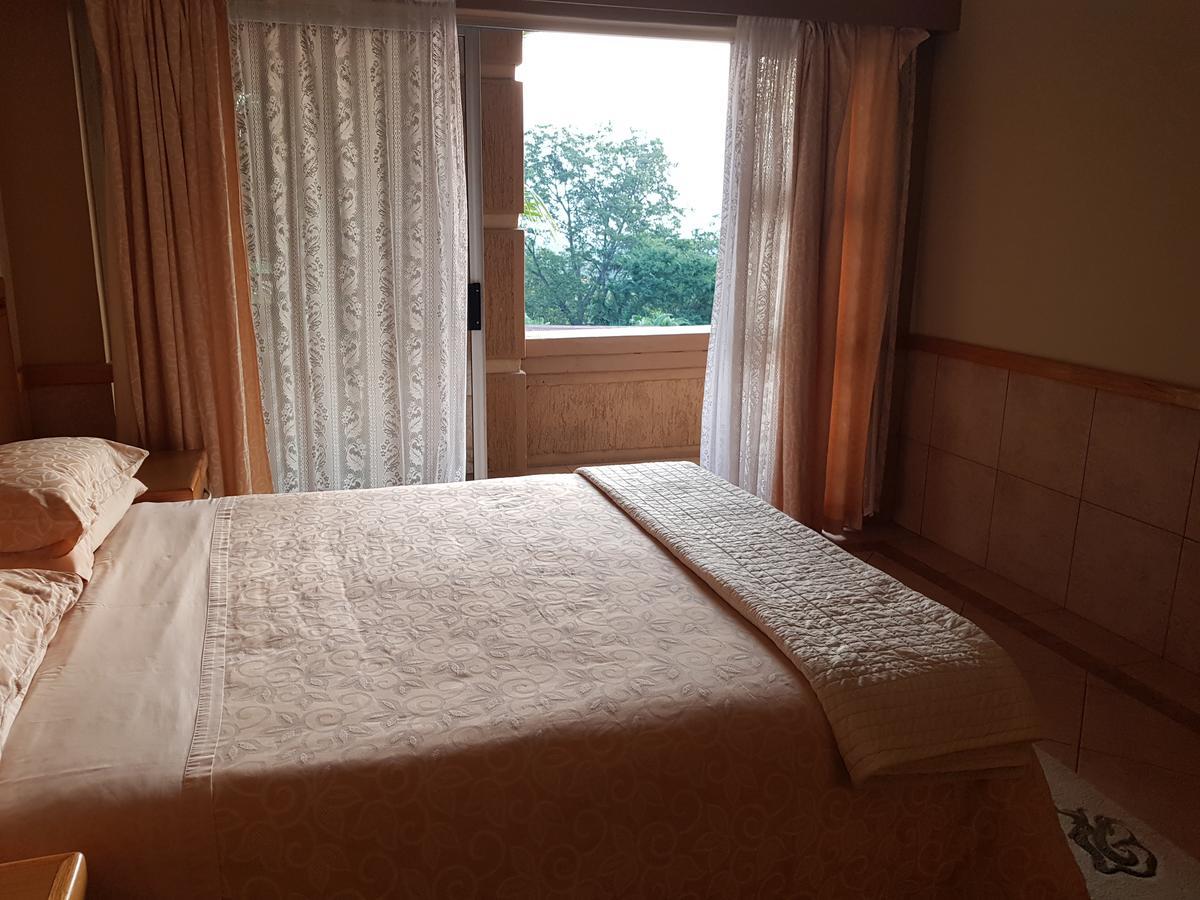 Bubez Guesthouse Barberton Extérieur photo